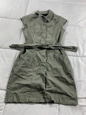 Like new Hunter & Brown dress womens size M